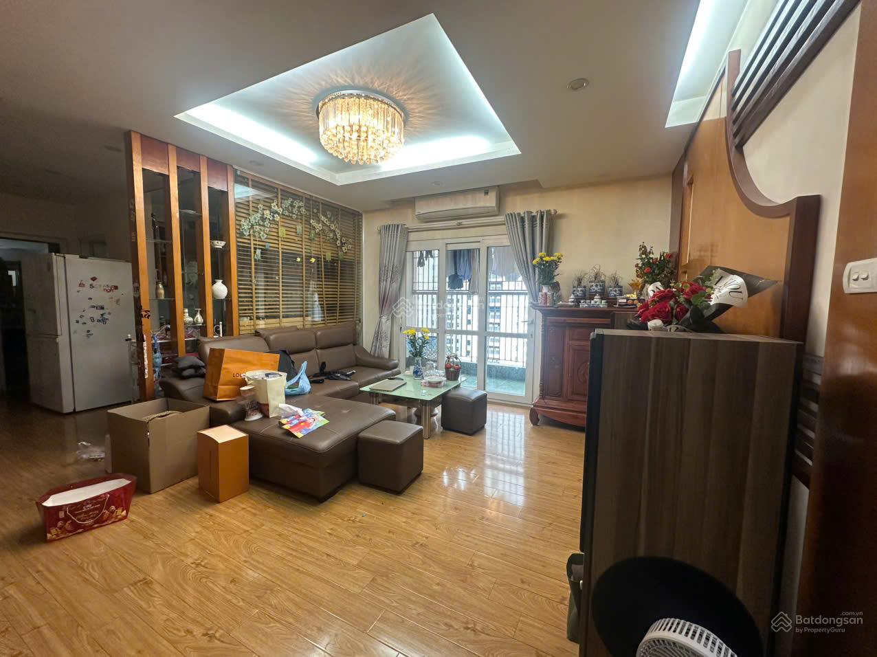 Bán căn hộ cao cấp phố Trung Kính, Yên Hòa, có 3 phòng ngủ