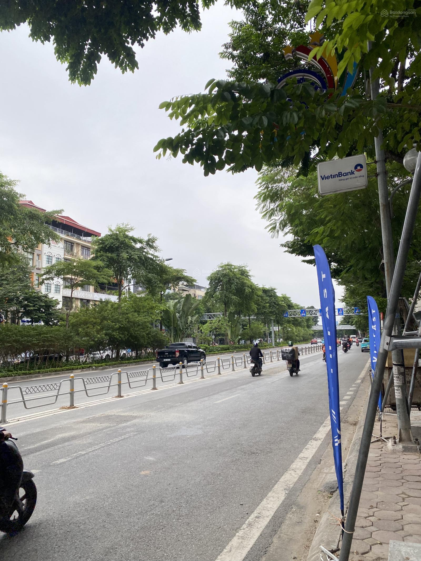 Siêu phẩm mặt phố Võ Chí Công thang máy kinh doanh đỉnh cao vỉa hè rộng cực đẹp tiềm năng x2x3