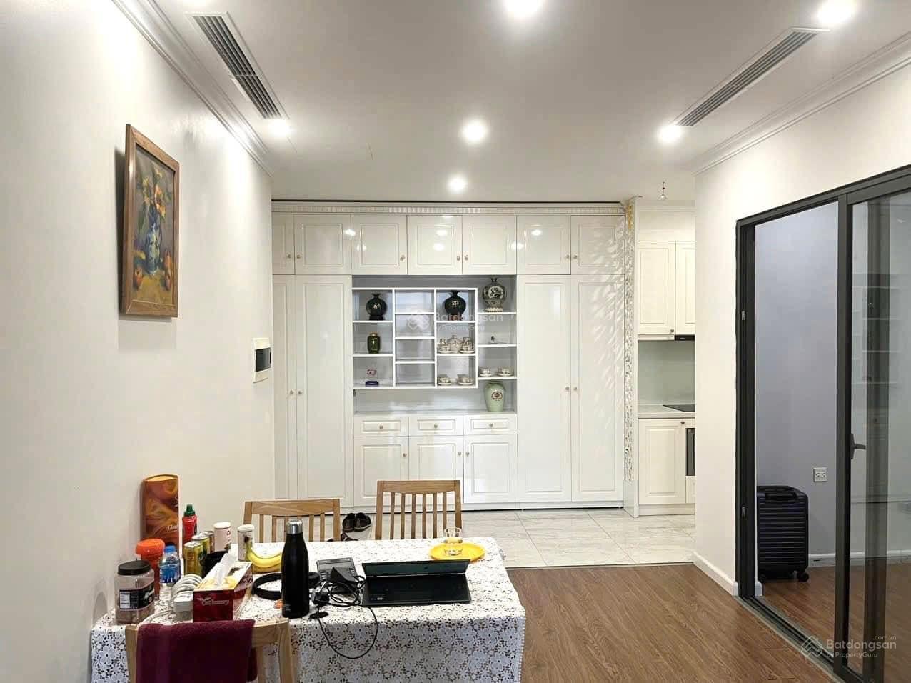 Cho thuê nhanh căn 2 ngủ, 2WC, 85m2 view sông Hồng cầu Nhật Tân, 16tr/tháng vào ở ngay. 0966 286 ***