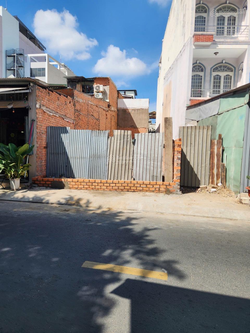 Bán khuôn đất đẹp DT: 5x21m hẻm 7m gần chợ Cây Thị Phan Văn Trị. Khu xây cao phù hợp xây tòa nhà