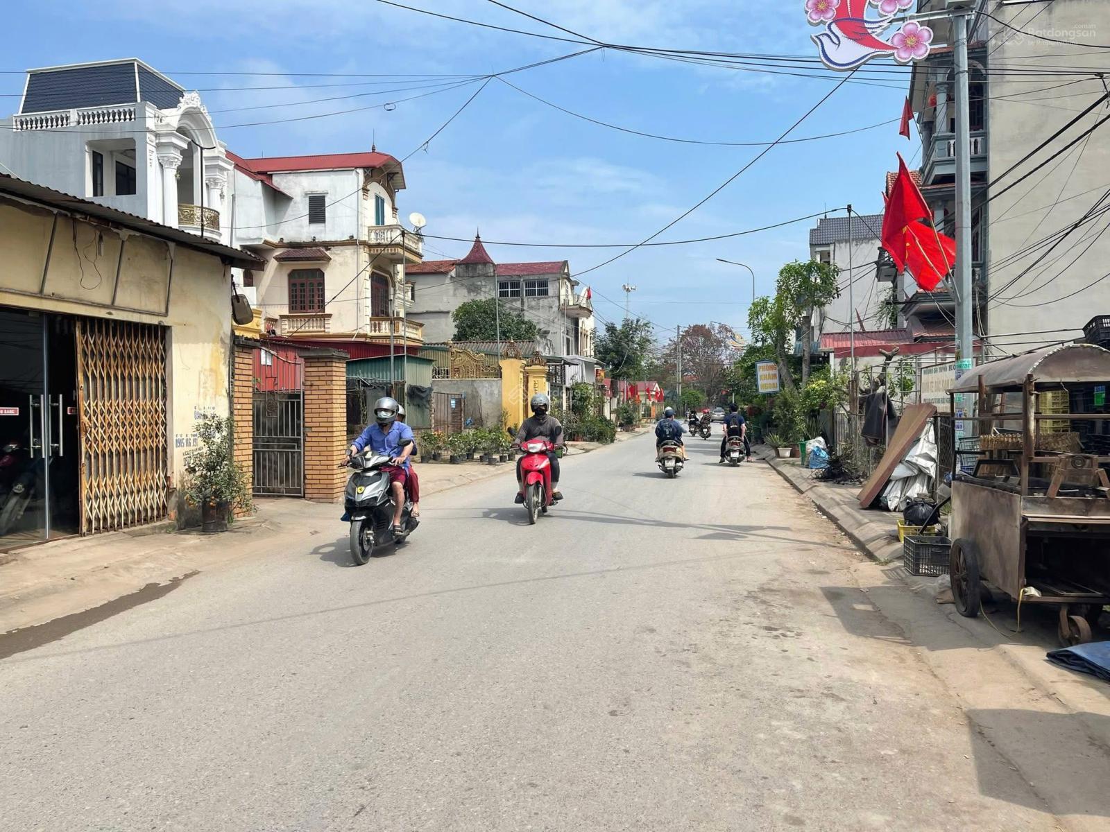 Cần bán 95m2 đất trục chính xã Phụng Công, trung tâm huyện Văn Giang giáp KĐT Ecopark!