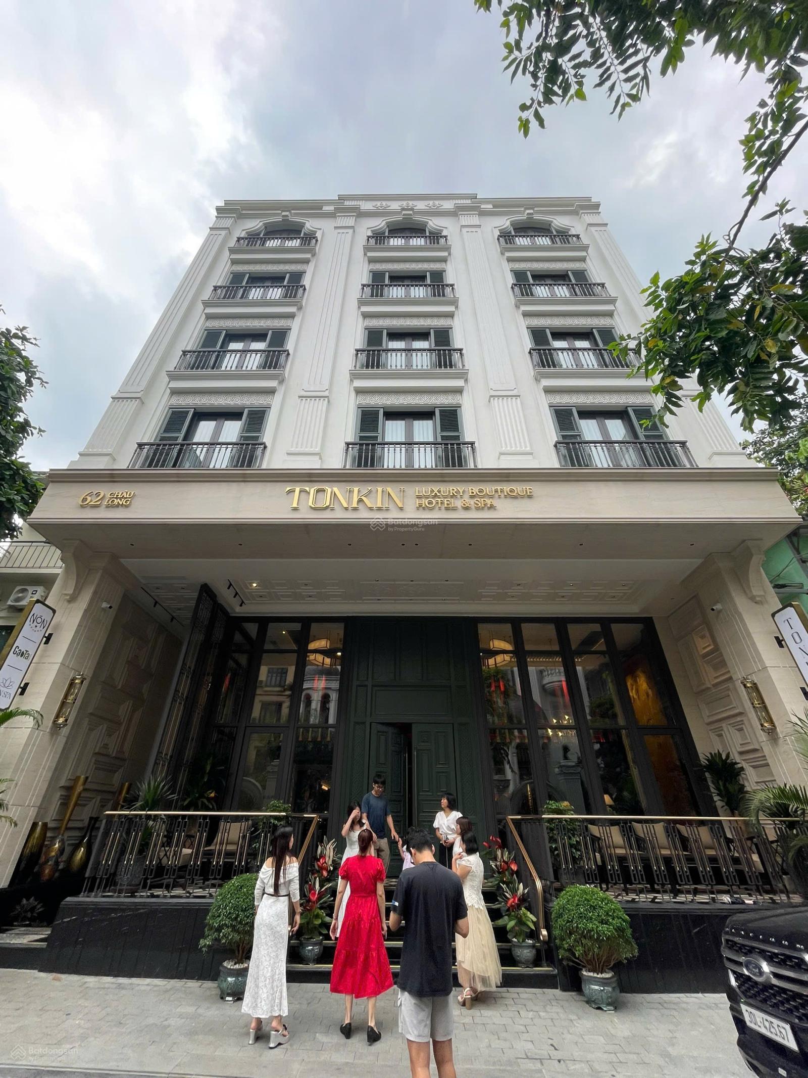 Bán Nhà Sổ Đỏ Chính Chủ Mặt Phố Huế DT 400m2 , Mặt Tiền 15m , Vị Trí Đẹp