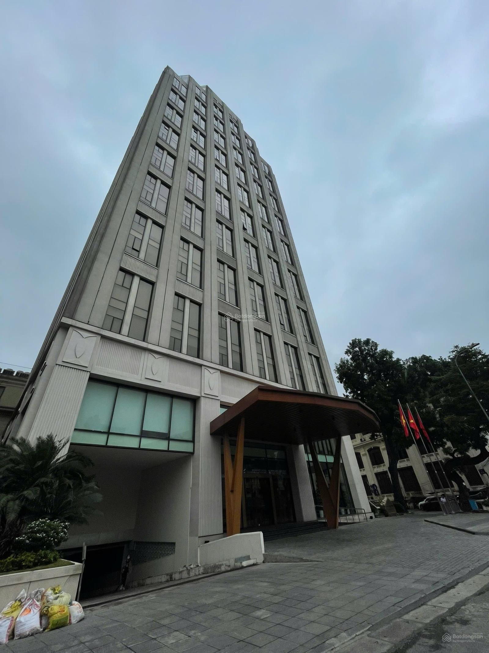 Bán Nhà Sổ Đỏ Chính Chủ Mặt Phố Huế DT 400m2 , Mặt Tiền 15m , Vị Trí Đẹp Bán Nhà Sổ Đỏ Chính Chủ Mặt Phố Huế DT 400m2 , Mặt Tiền 15m , Vị Trí Đẹp