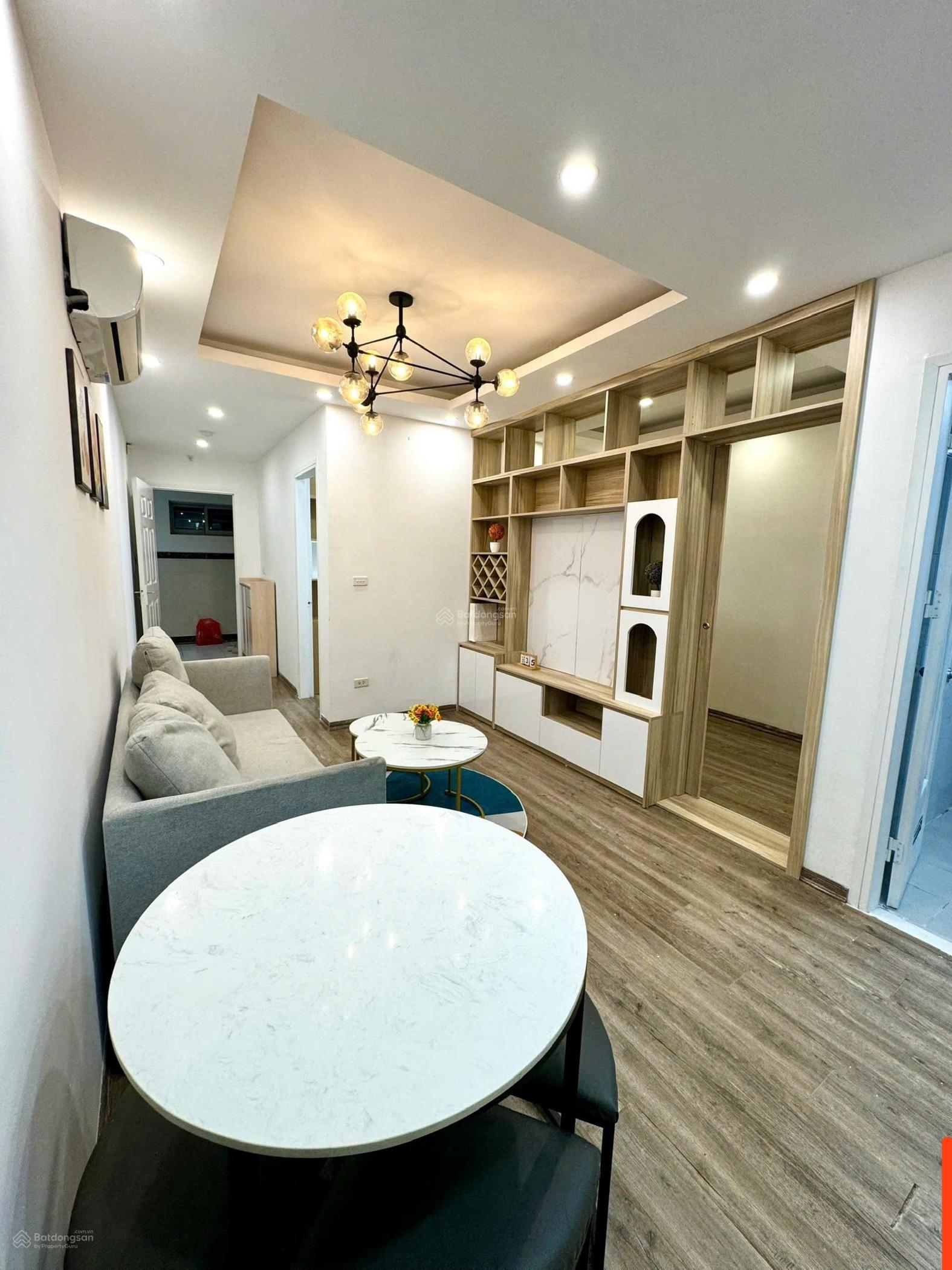 Căn 46m 2 phòng ngủ 1 nhà tắm toà HH3 Linh Đàm Hoàng Mai, nội thất full mới, tầng trung, giá 2.Xtỷ