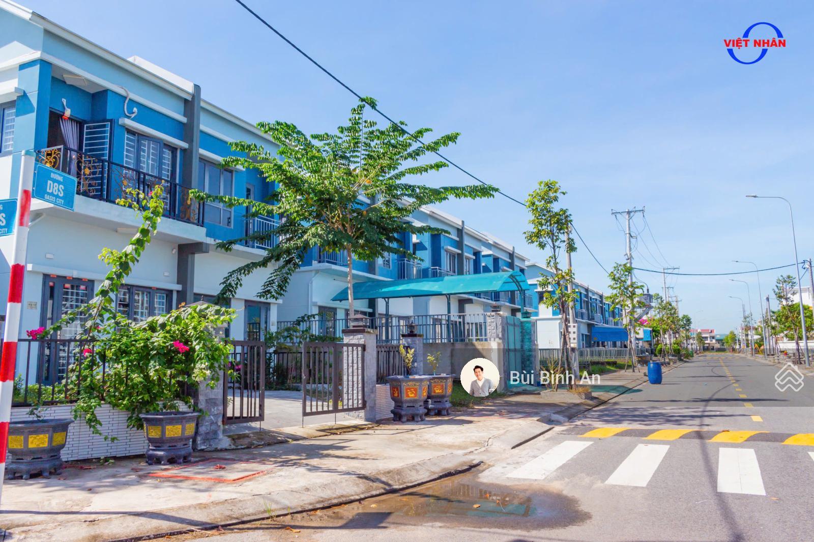 Căn tứ lập 80m2 full thổ cư, 1 trệt 1 lầu tại KĐT Oasis, trục thông đẹp, sổ hồng sẵn, Giá 1,6 tỷ