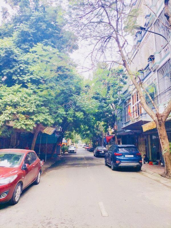 Nguyễn Chí Thanh! Ô tô tránh, dừng đỗ, lô góc, gần phố, ô thang máy, văn phòng, kdoanh. 59m2*6T