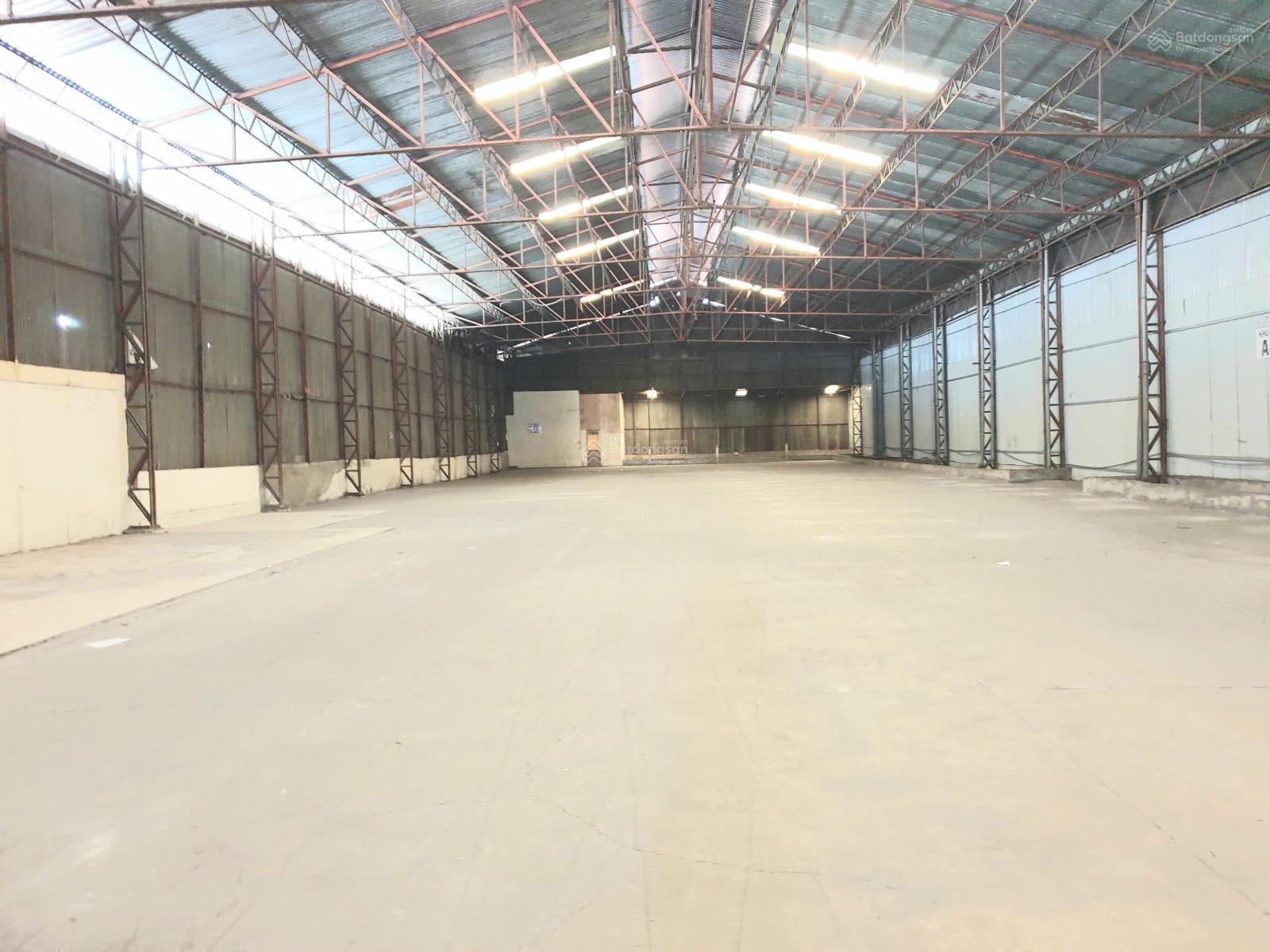 Cho thuê kho xưởng trống suốt ngay Trung Tâm Q5 TPHCM, DT cho thuê 1700m2, 3400m2, 500m2