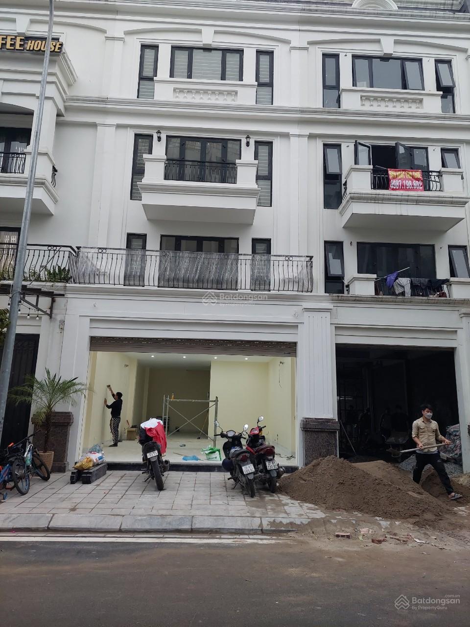 Cho thuê nhà mới xây KĐT roman tố hưu,115m * 5 tầng,thang máy,giá 50 triệu,LH 0968 120 ***