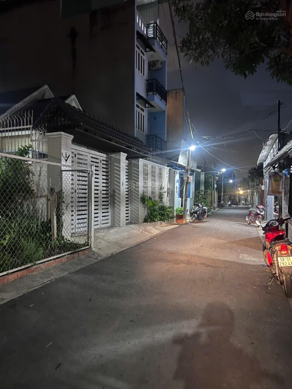 Còn 1 lô duy nhất hẻm thông ngang 5m đẹp 1/ Hiệp Bình Còn 1 lô duy nhất hẻm thông ngang 5m đẹp 1/ Hiệp Bình