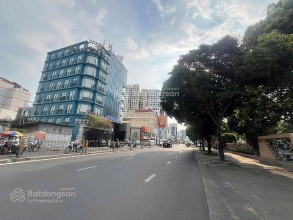 Giảm 15 tỷ - Bán gấp tòa building 8 tầng MT Hoàng văn Thụ, Phú Nhuận - đối diện KS Tân Sơn Nhất