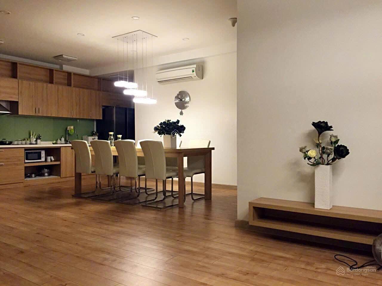 Cho thuê Mandarin HMG 2 ngủ + 1 full đồ đẹp 135m2 căn góc vào luôn chỉ 22 tr/th. Lh: 0977 858 ***