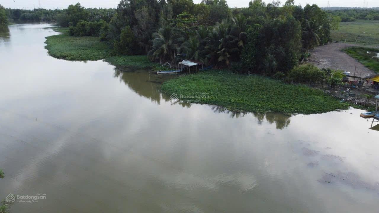 5.035m2 nhà vườn mặt tiền sông Ông Kèo. 90m mặt tiền sông, vườn trái cây. Giá 2.2tr/m2. Sổ riêng