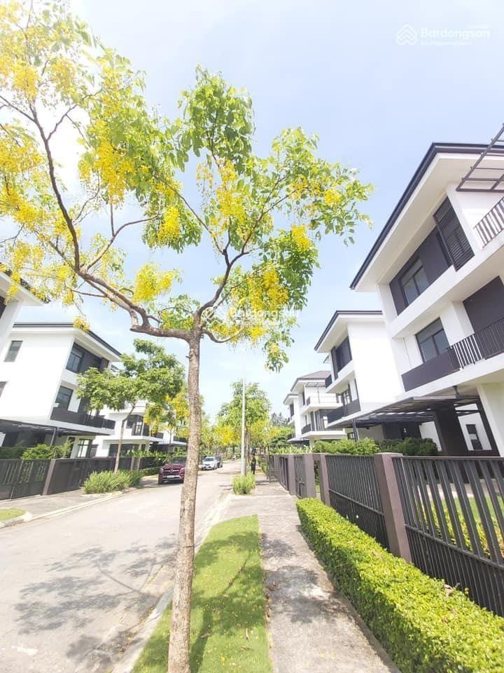 Căn cực HOT!Song lập 2 mặt tiền 200m2,Rẻ quá 165tr/m, nhà vuông đét(thoáng, 2 hướng )đỗ 5 xe ô tô