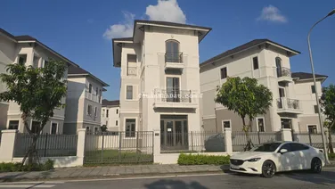 Bán gấp căn biệt thự đơn lập Centa City đẹp nhất VSIP view thoáng, cv bãi xe