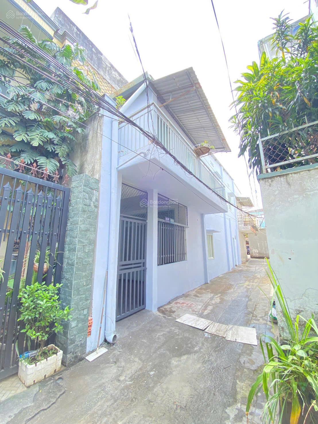 Bán nhà 1trệt 1lầu (DT: 55m2) sổ riêng thổ cư 100% gần chợ Biên Hoà P. Quang Vinh. Giá chỉ 2,4 tỷ