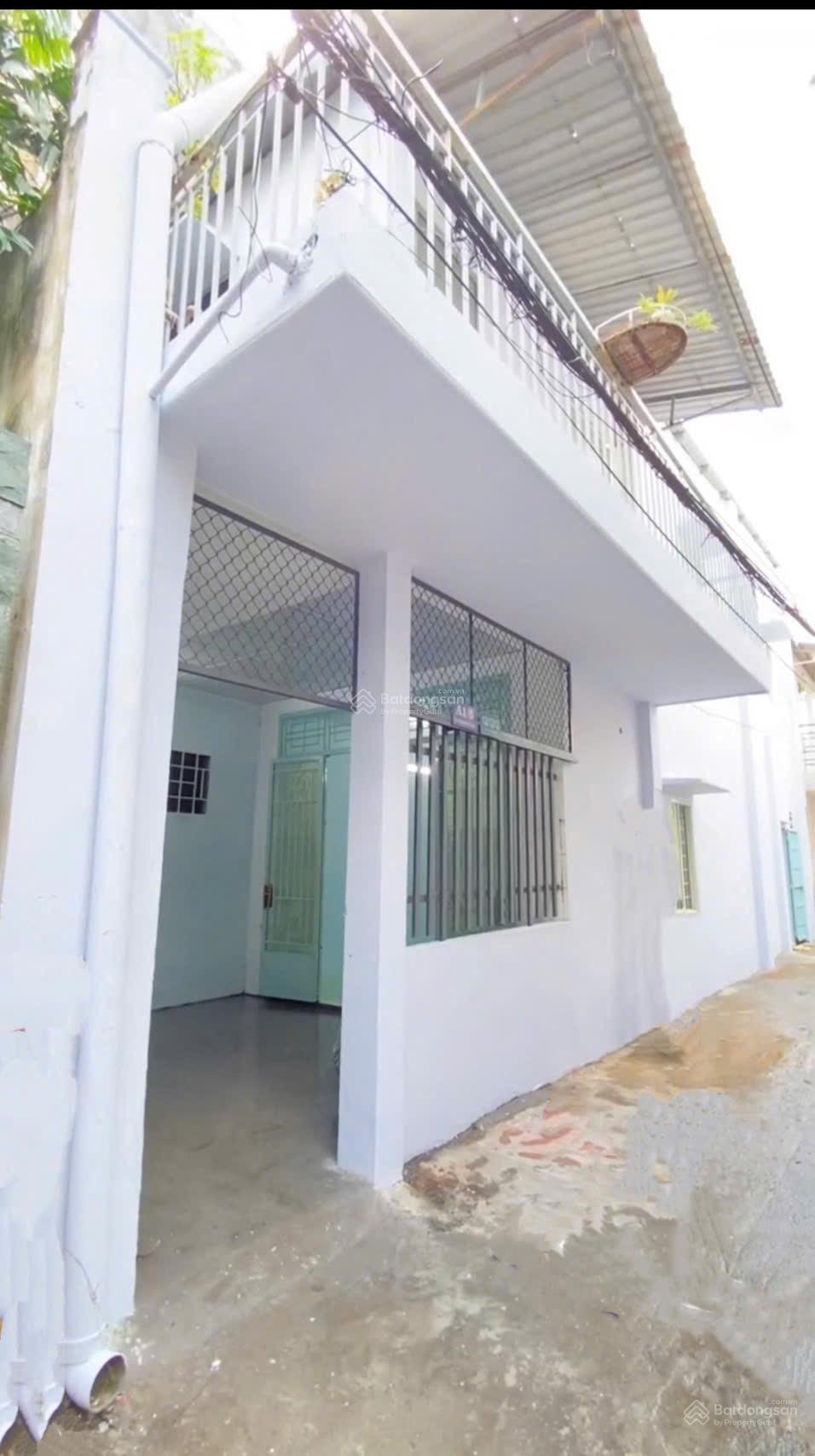 Bán nhà 1trệt 1lầu (DT: 55m2) sổ riêng thổ cư 100% gần chợ Biên Hoà P. Quang Vinh. Giá chỉ 2,4 tỷ