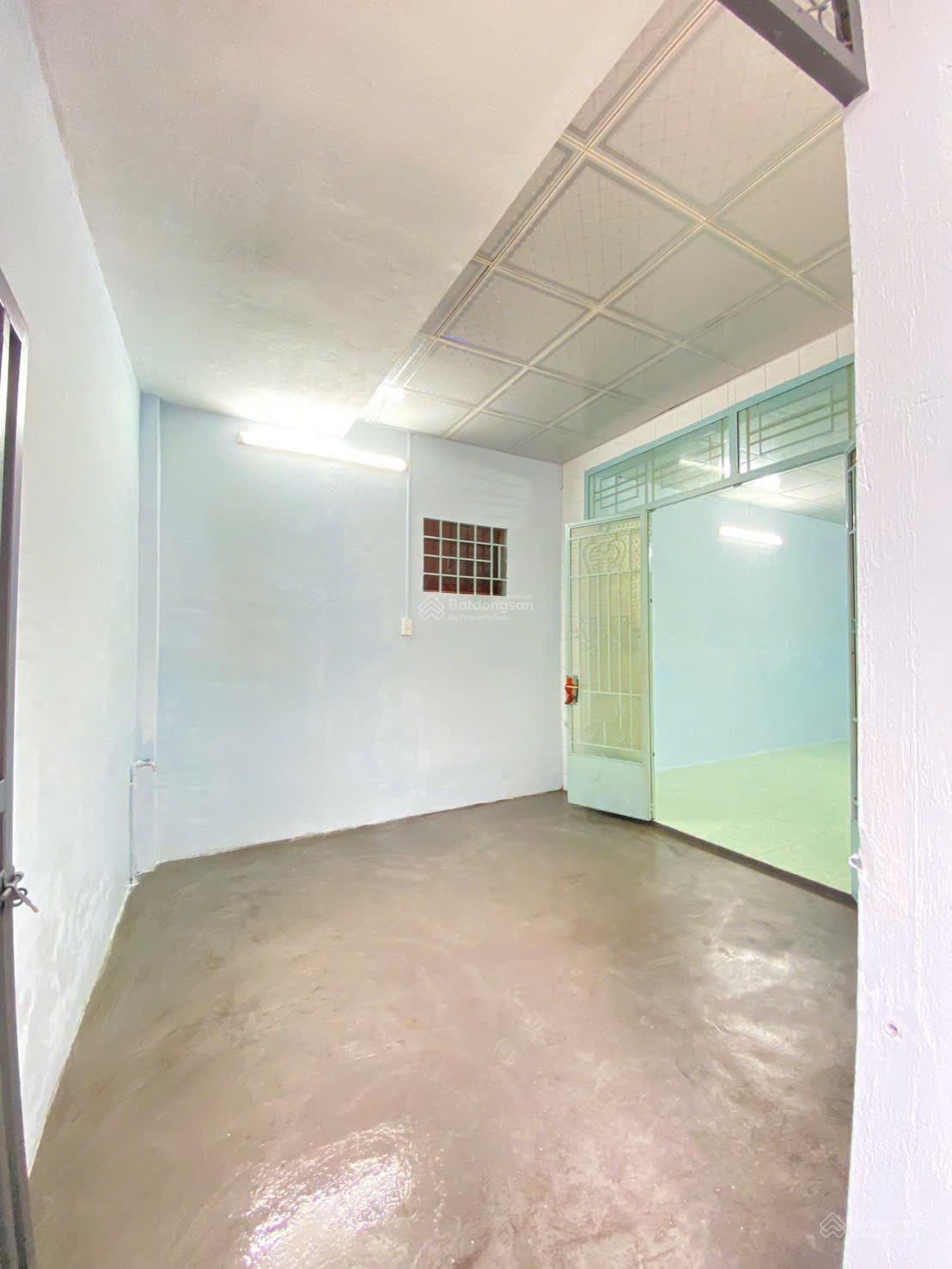 Bán nhà 1trệt 1lầu (DT: 55m2) sổ riêng thổ cư 100% gần chợ Biên Hoà P. Quang Vinh. Giá chỉ 2,4 tỷ