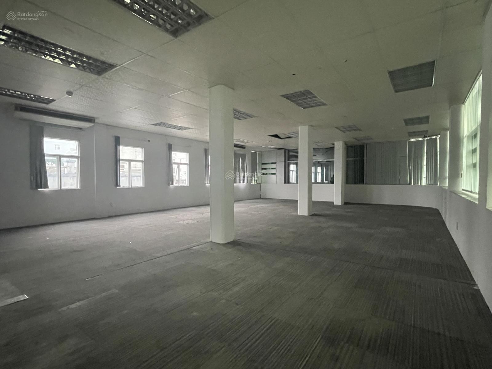 Cho thuê tòa nhà siêp VIP mặt tiền đường Đỗ Xuân Hợp, Phường Phước Long B, Quận 9 hầm 7 tầng 1600m2