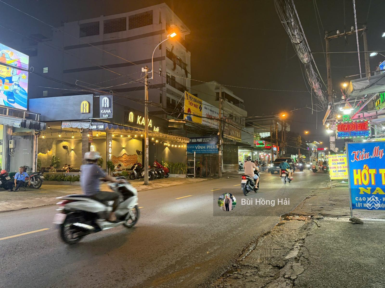 Tòa nhà 6 tầng, thang máy 450kg - Căn góc cực đẹp mặt tiền Phan Huy Ích gần Emart