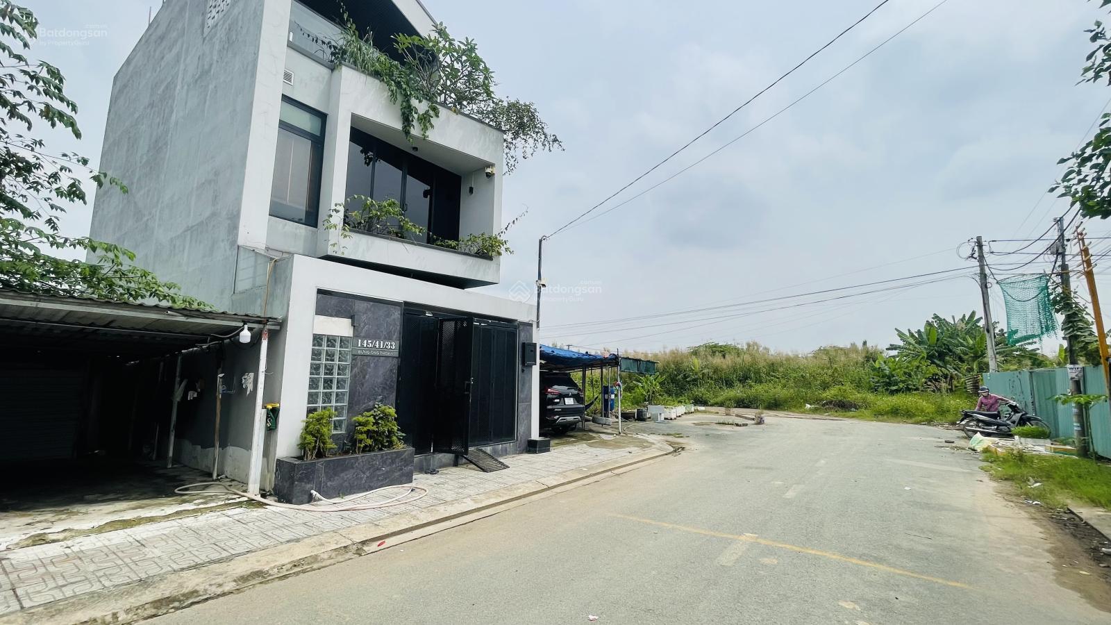 Tôi bán lô đất 81,7m2(5,3x15,2m) giá 5,9 tỷ hẻm 1/ Bưng Ông Thoàn, Phú Hữu, TP Thủ Đức cũ