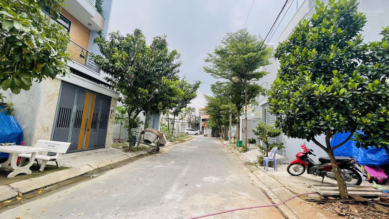 Tôi bán nhanh lô đất 51,6m2 hẻm lớn Bưng Ông Thoàn, Phú Hữu, TP Thủ Đức giá 4,250 tỷ LH 0974 244 ***