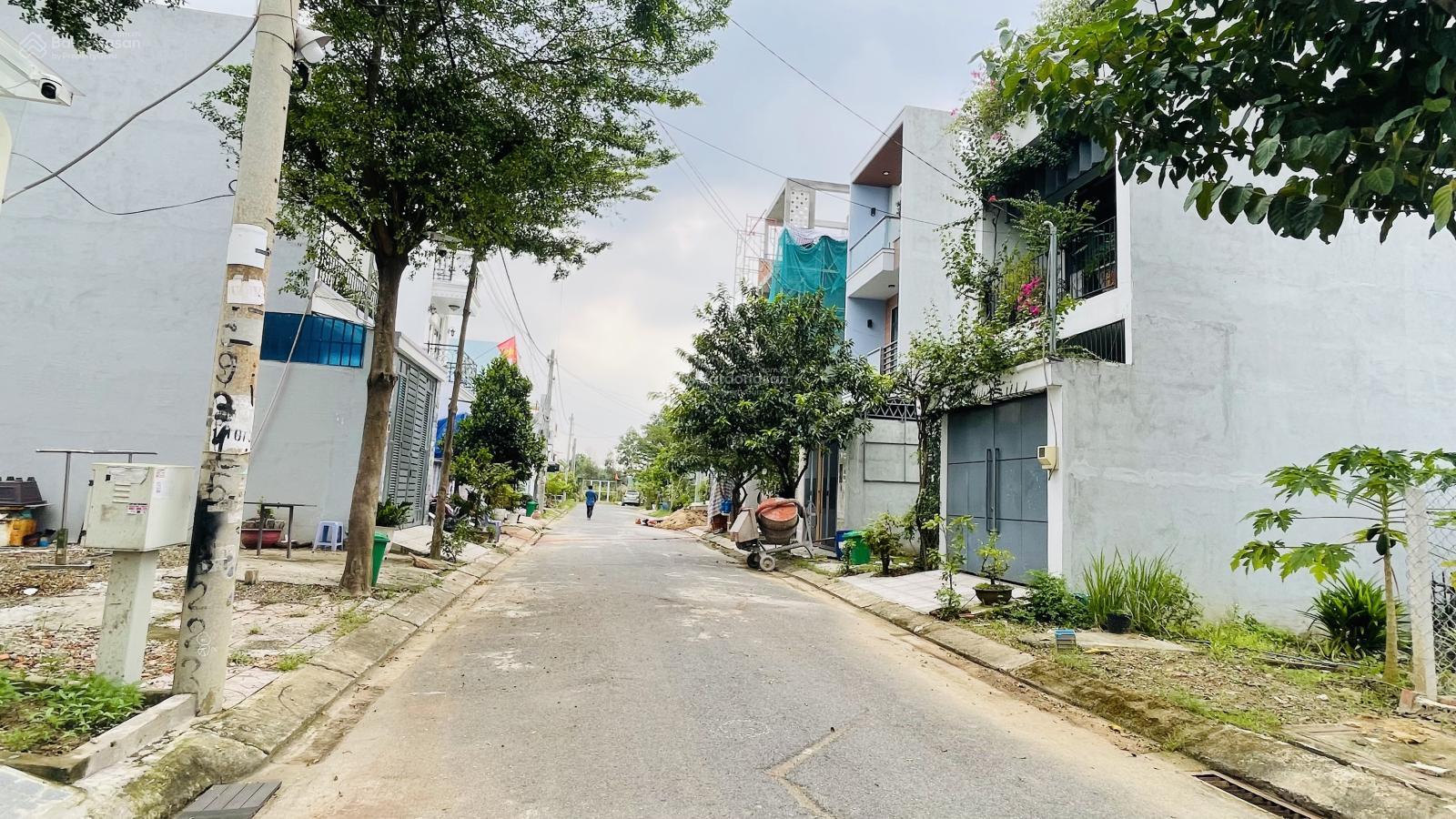 Tôi bán nhanh lô đất 51,6m2 hẻm lớn Bưng Ông Thoàn, Phú Hữu, TP Thủ Đức giá 4,250 tỷ LH 0974 244 ***