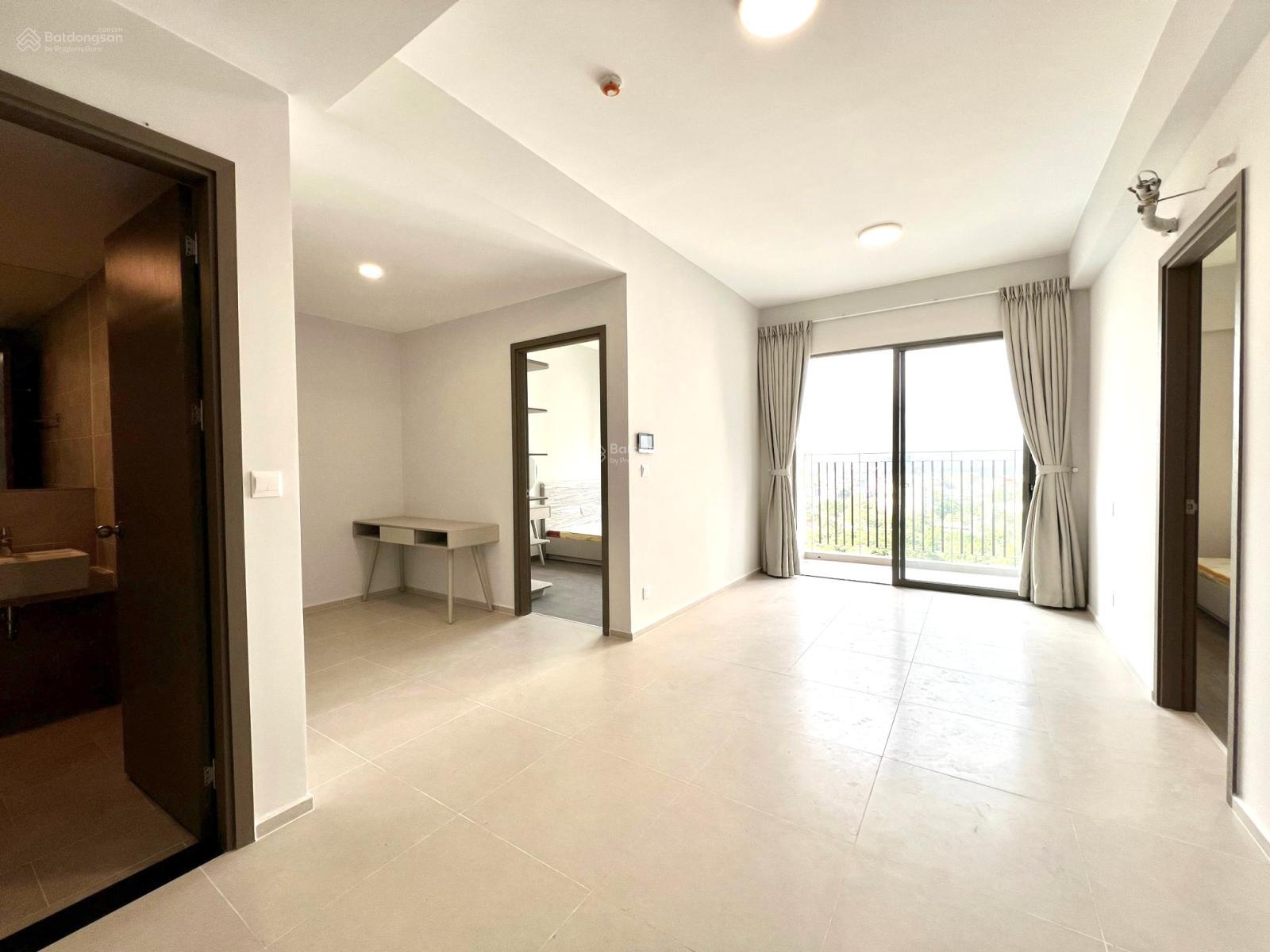 Bán căn 69m2 view công viên block C + Đã có sổ hồng + Giá 3.3 tỷ (102%) tầng cao