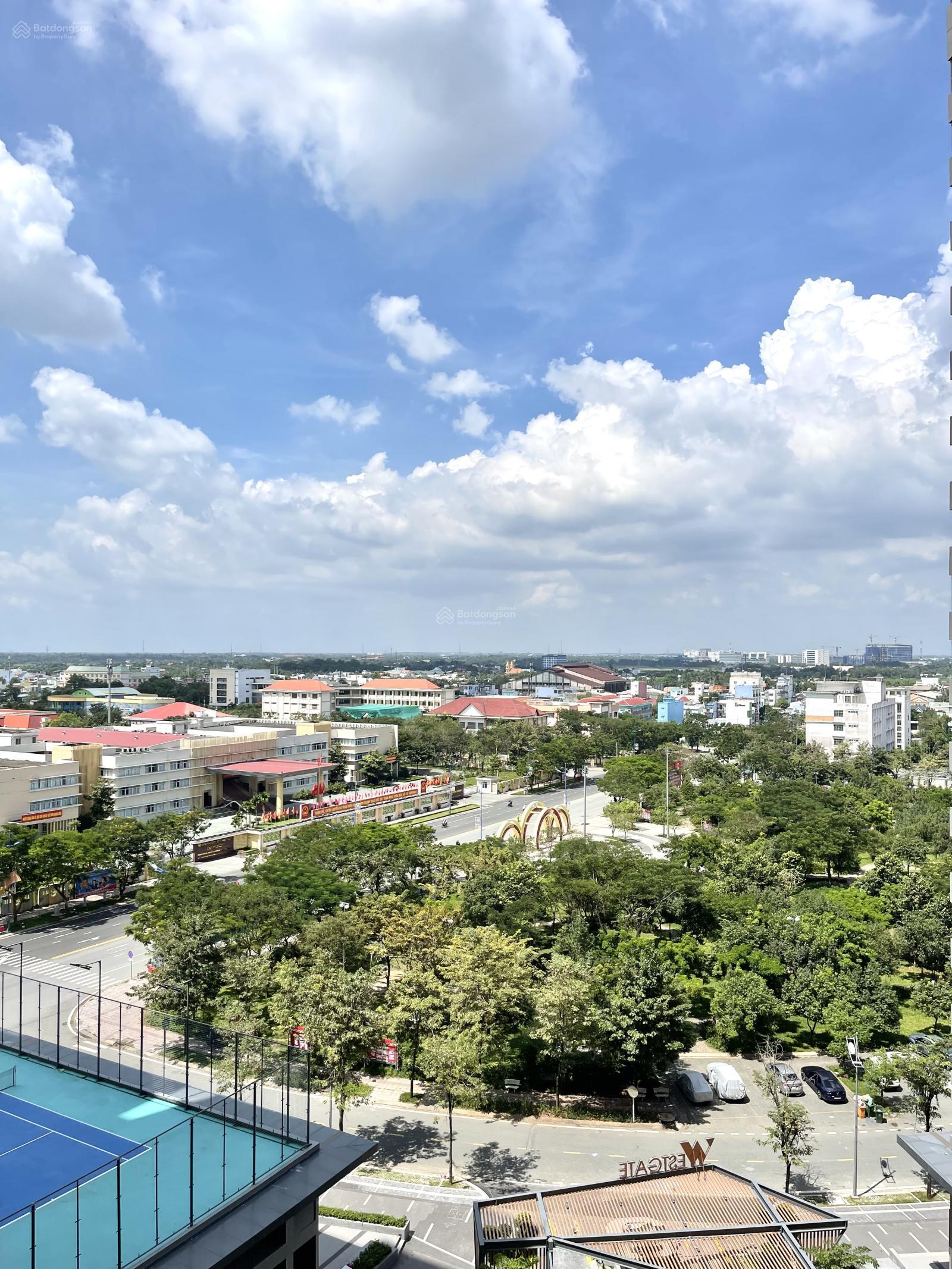 Bán căn 69m2 view công viên block C + Đã có sổ hồng + Giá 3.3 tỷ (102%) tầng cao