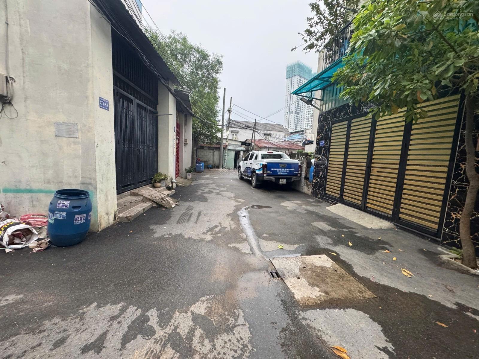 Bán nhà 4 tầng ngay siêu thị Go QL1K, kế bên Làng đại học, xe hơi ngủ trong nhà sử dụng 180m2 4x17m