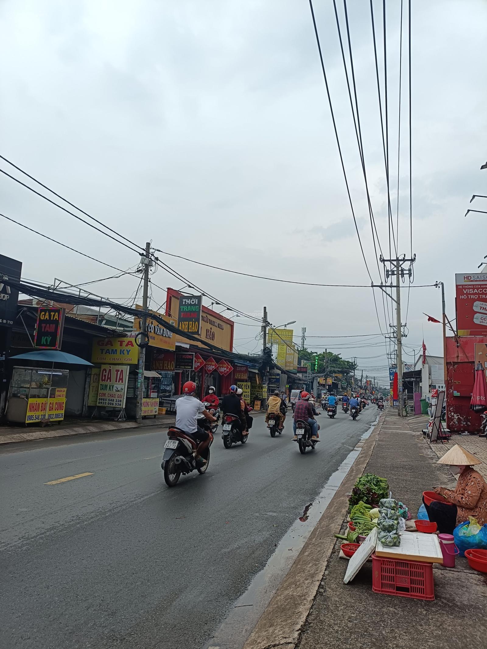 BÁN LÔ ĐẤT SIÊU PHẨM BÀ ĐIỂM PHAN VĂN HỚN -200M2 FULL THỔ- ĐƯỜNG 10M GIÁ 5,7 TỶ BÁN LÔ ĐẤT SIÊU PHẨM BÀ ĐIỂM PHAN VĂN HỚN -200M2 FULL THỔ- ĐƯỜNG 10M GIÁ 5,7 TỶ