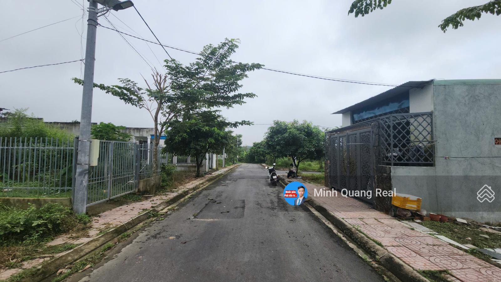 Bán đất nền Bình Minh, 107m2, mặt tiền nhựa ngay Trường Trịnh Hoài Đức, QL 1A, nhỉnh 10tr/m2