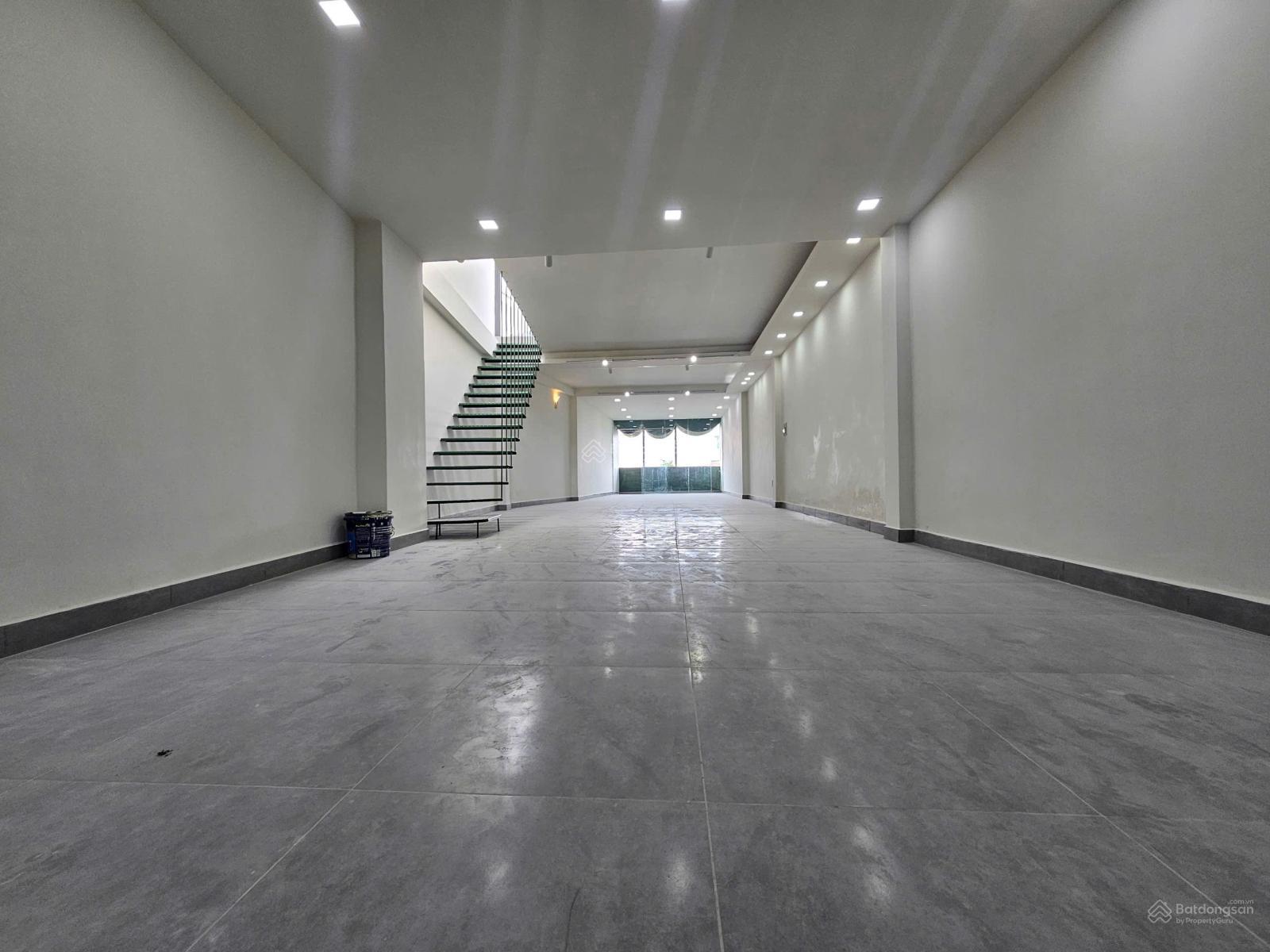 Chỉ 135 triệu/ tháng cho thuê nhà phố làm văn phòng tại, Thảo Điền quận 2 diện tích sử dụng 500m2