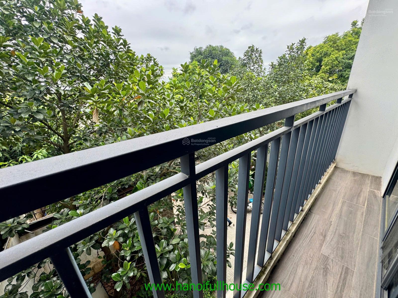 Nhà đẹp sân vườn đủ đồ cho thuê ở, làm công ty ở quận Tây Hồ, Hà Nội