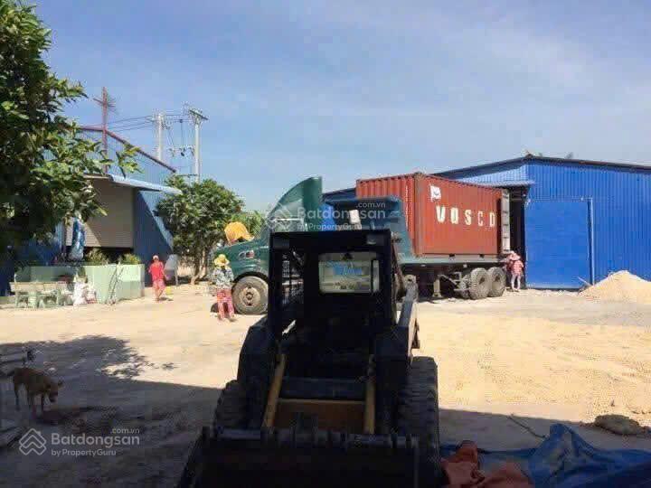 Bán xưởng 2228m2 ( đất SKC)mặt tiền đường 824 giá 30 tỷ TL,