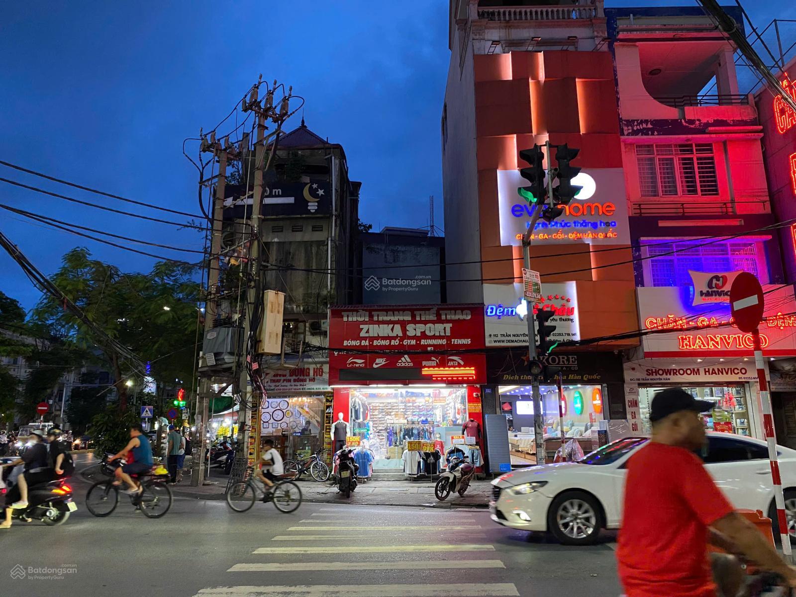 Cho thuê nhà 114 Trần Nguyên Hãn, Lê Chân, Hải Phòng. Vị trí ngay ngã tư lớn