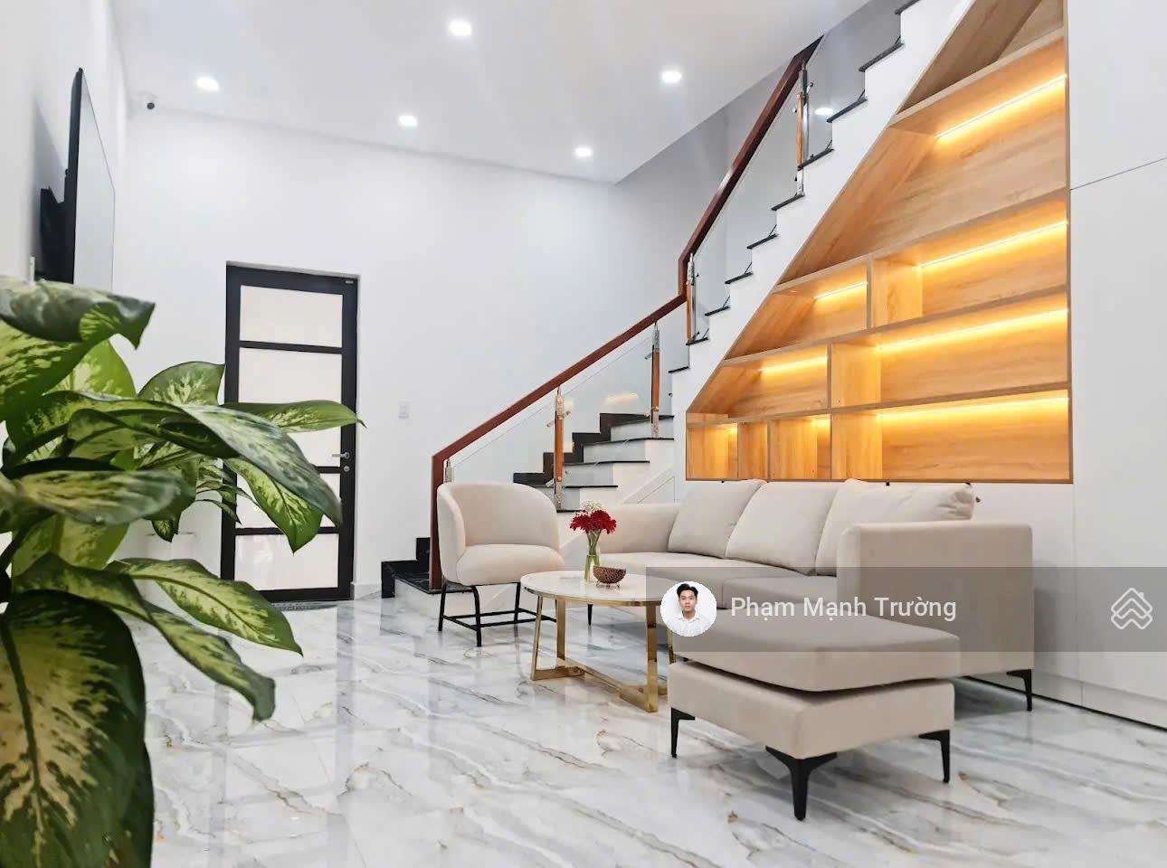 Tòa nhà MT Trần Nguyên Đán - Phan Xích Long | 10.5 x 19m | 5 Tầng | Thuê : 150tr/tháng |