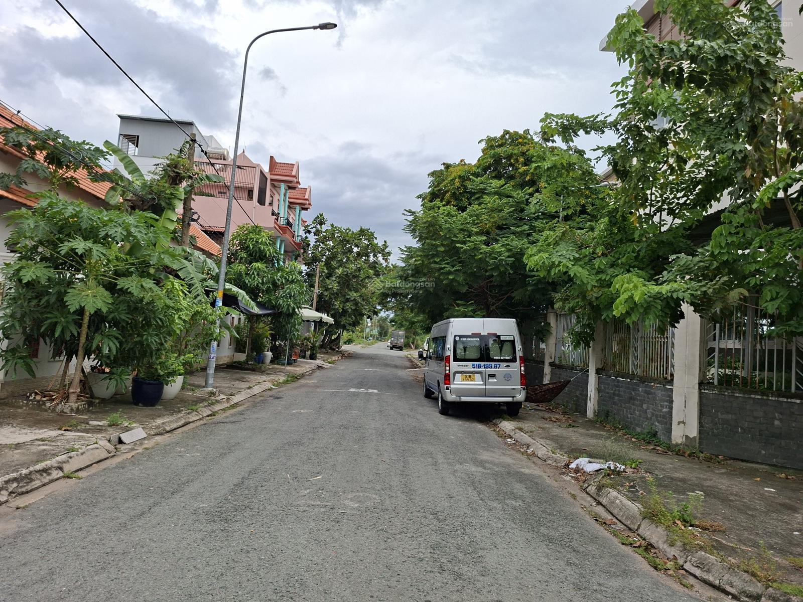 Cần bán đất thổ cư đường 12m hẻm thông xe tải tránh nhau tại Nguyễn Văn Tạo