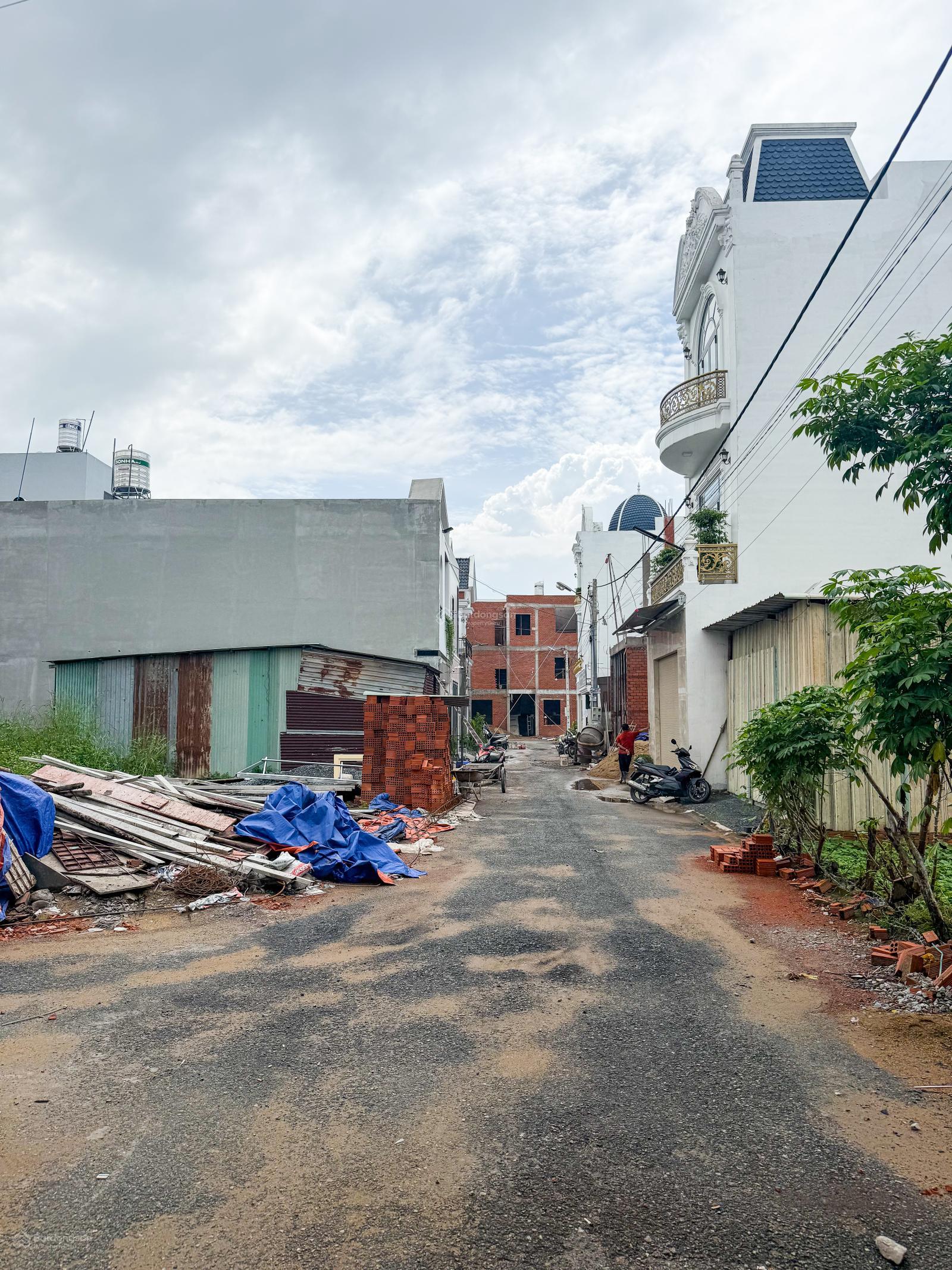 Bán đất (lô góc 2 mặt tiền) duy nhất thuộc KDC Hoàng Minh Chánh P. Hoá An. Giá chỉ 3,2 tỷ