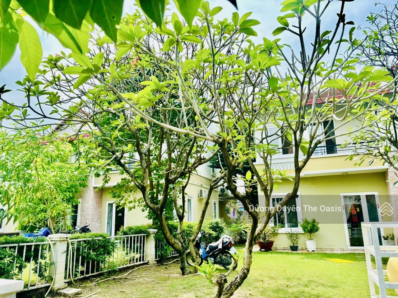 Chủ chuyển công tác cần bán căn BT 300m2,trục đường Chính TheOasis liền kề Aeon sân golf.0975 362 *** Chủ chuyển công tác cần bán căn BT 300m2,trục đường Chính TheOasis liền kề Aeon sân golf.0975 362 ***