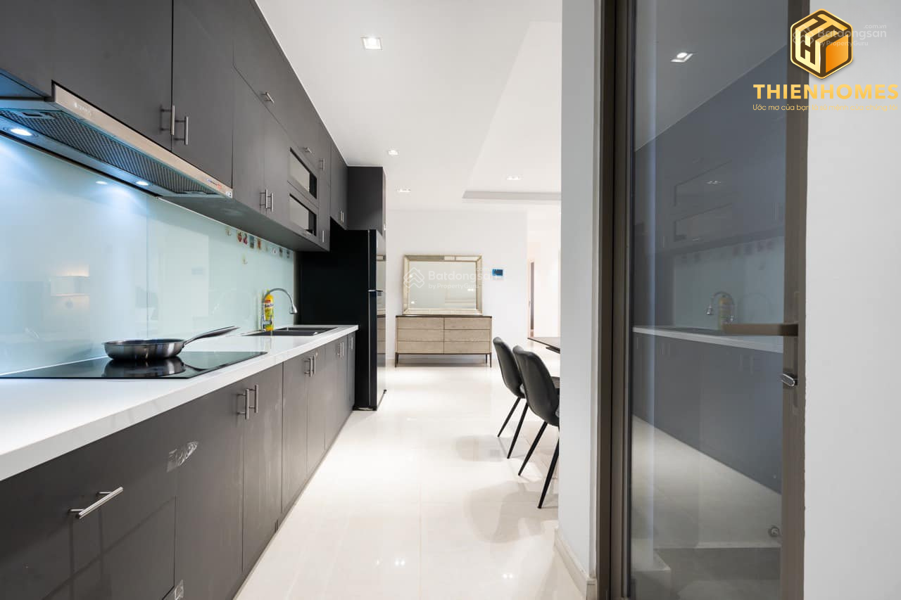 Căn hiếm! Cho thuê Gold View 3PN2WC 117m2 lầu cao view thoáng đẹp chỉ 24,9tr/tháng LH 0906 006 ***