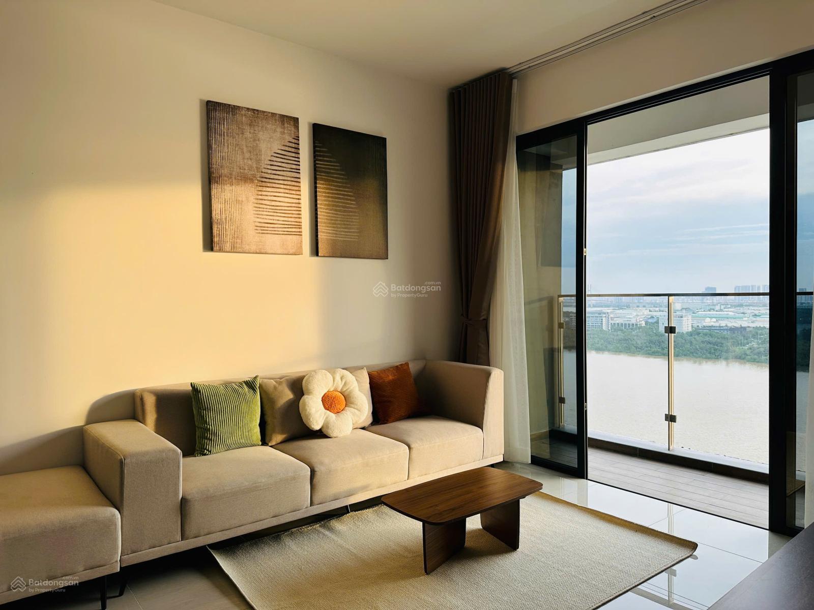 Cần thuê 3PN One Verandah Tầng cao view sông ngắm hoàng hôn. Nhà mới Gía 34triệu