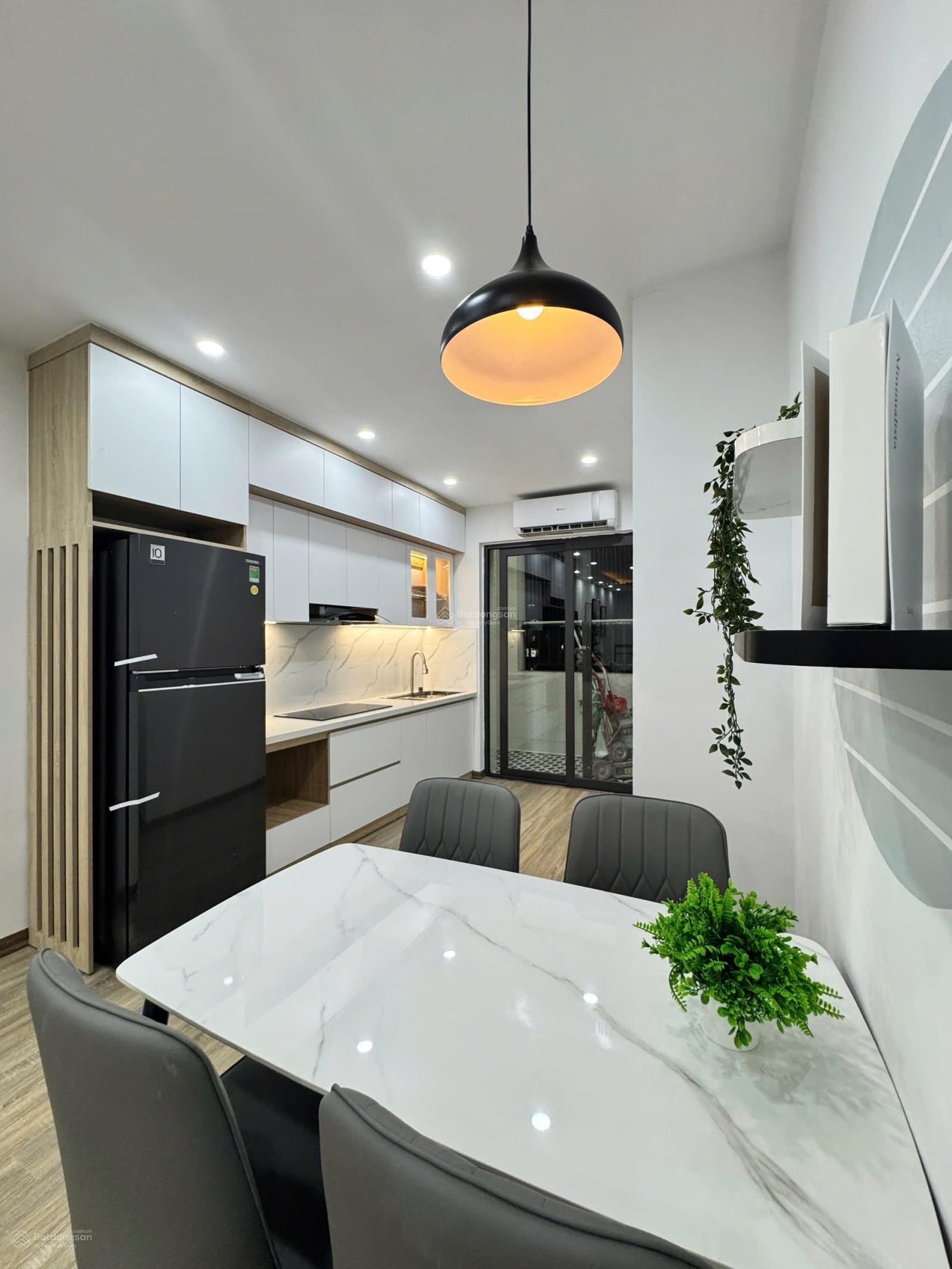 Siêu hót! Căn 72m2 2 phòng ngủ 2 vệ sinh full mới toà HH1C Linh Đàm Hoàng Mai, ban công Đông Nam