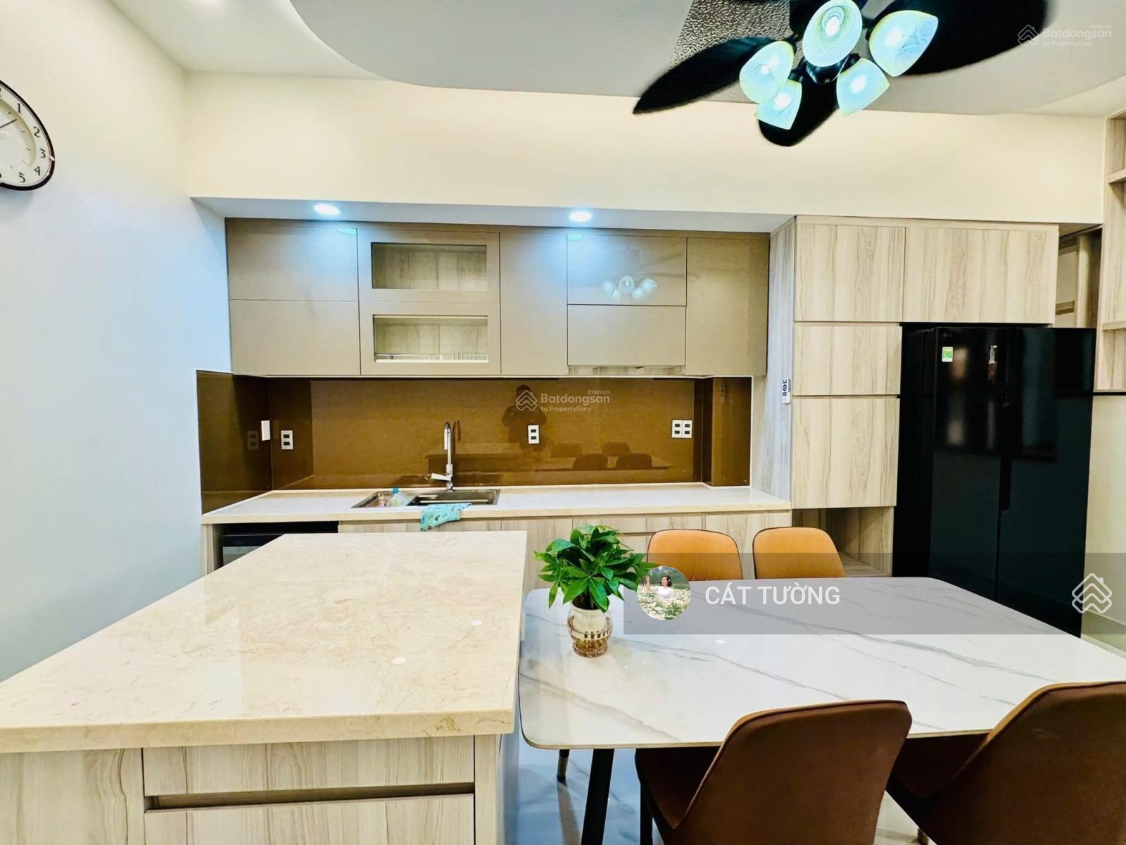 Bán nhà Nguyễn Chí Thanh nhà mới đẹp, ngõ nông ở ngay!