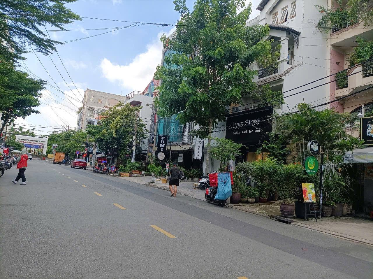 Mặt tiền Võ Oanh, Bình Thạnh (10x20, 3 sàn trống suốt). Nhà mới trống, nhận nhà ngay Mặt tiền Võ Oanh, Bình Thạnh (10x20, 3 sàn trống suốt). Nhà mới trống, nhận nhà ngay