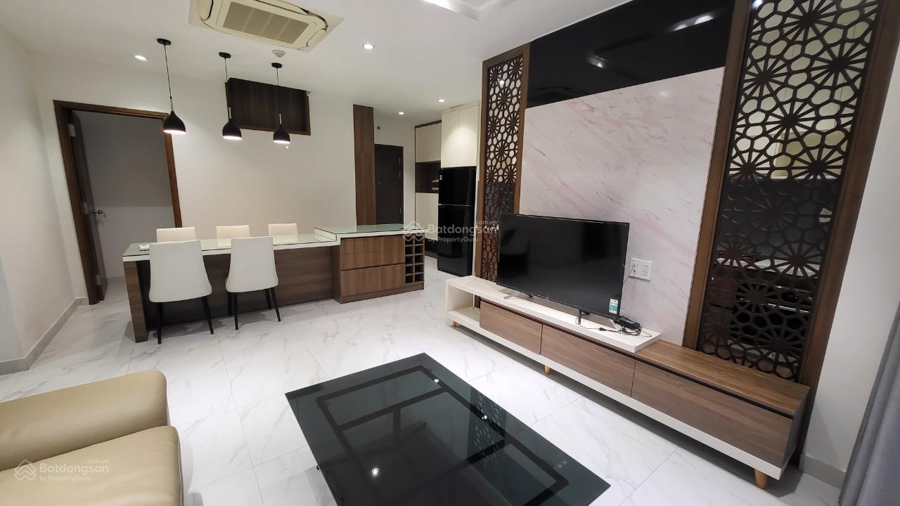 cho thuê căn góc view sông Sunrise có 2 ban công nội thất cao cấp