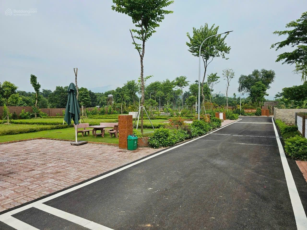 Chính chủ cần bán lô đất 350m2 tại xã Phú Cát, Quốc Oai, mặt tiền 8m, gần ĐHQG Hà Nội, ĐH FPT Chính chủ cần bán lô đất 350m2 tại xã Phú Cát, Quốc Oai, mặt tiền 8m, gần ĐHQG Hà Nội, ĐH FPT