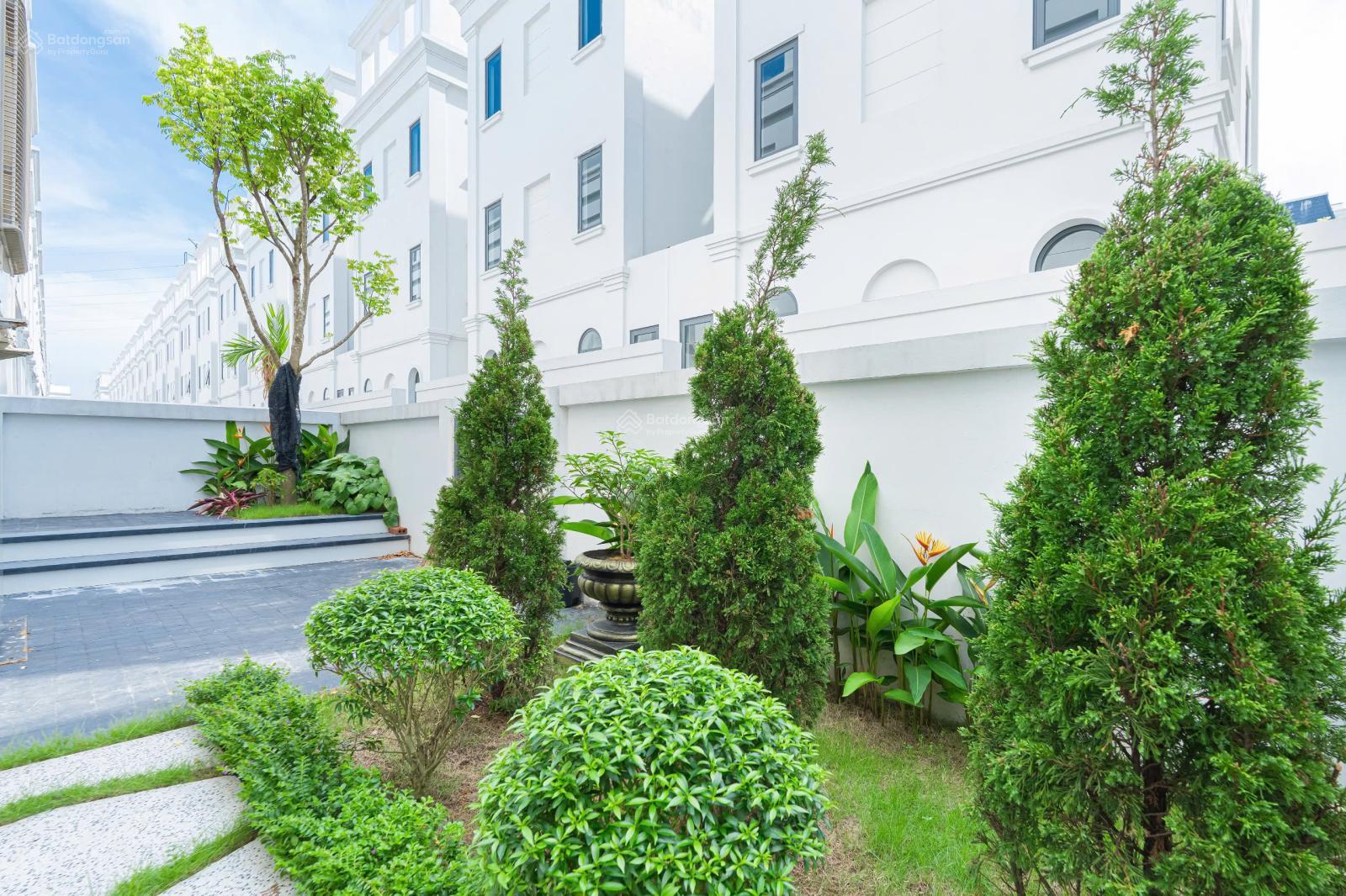 Bán GẤP 170m2 Đông Nam rẻ nhất dự án 29.5tỷ - Rẻ hơn tt tầm 20%. Quan tâm gọi E Hiền: 0963 689 ***