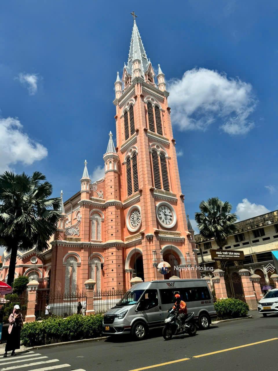 Cần cho thuê nhà mặt tiền Nguyễn Hữu Cầu, TĐ, Quận 1 (4 x 20m) DT sử dụng 200m2. Giá 59 triệu/tháng