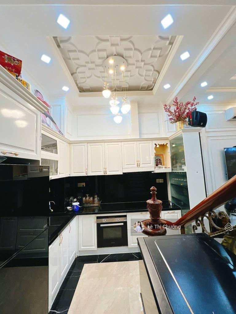 Bán nhà Quận 7 - khu thông Lý Phục Man - 4tầng - 153m2 đường nhựa - sát trường Nguyễn Hiền 13 tỷ TL