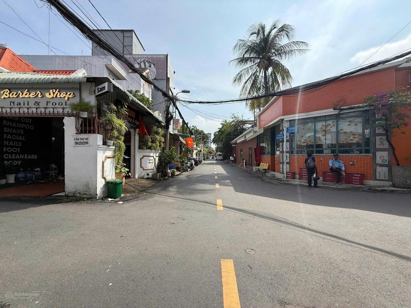 Bán lô góc 2 mặt tiền Phường Thảo Điền, quận 2